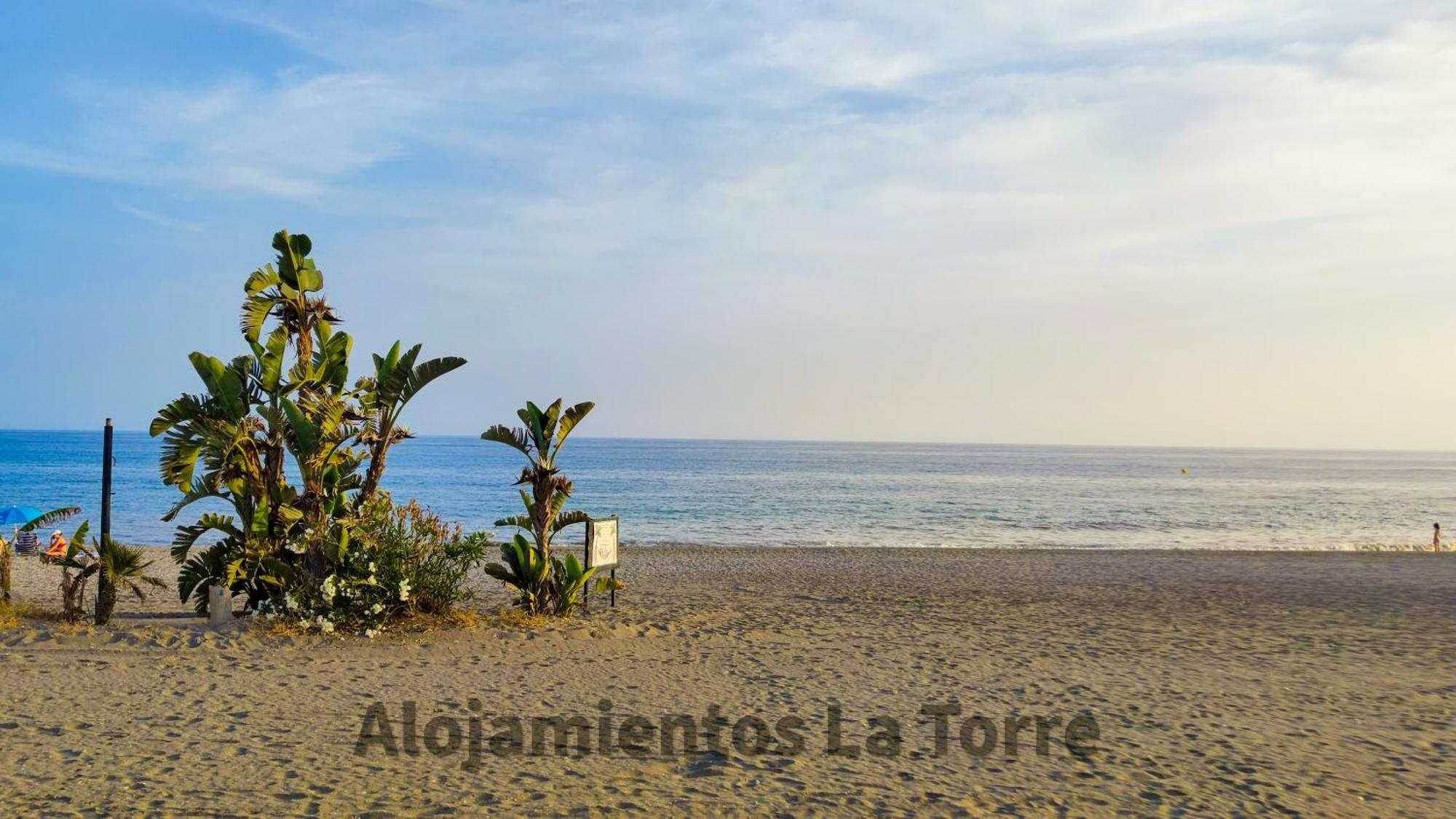 Laguna Beach Premium - Alojamientos La Torre Torrox Exterior photo